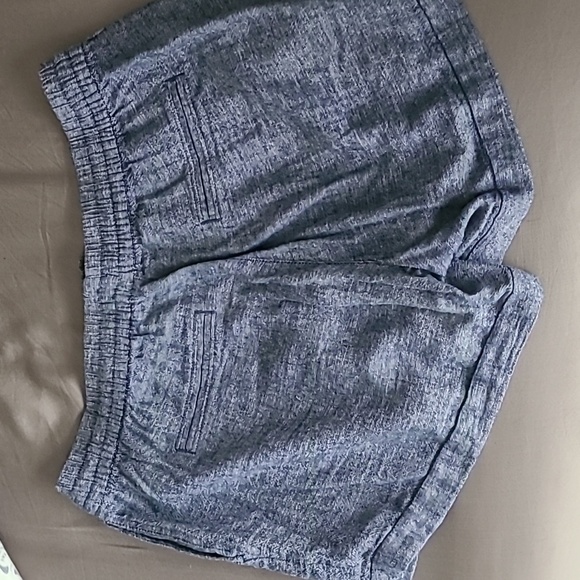 Old Navy Linen Shorts - Picture 2 of 4